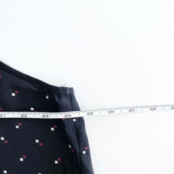 Reitmans Womens Twist Front Square Dot Sleeveless Top Black Size 3X - Picture 7 of 8